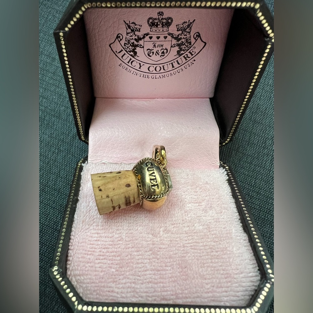 Juicy Couture Champagne 🍾 Cork Charm